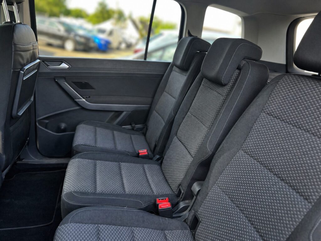 Volkswagen Touran - Photo 5