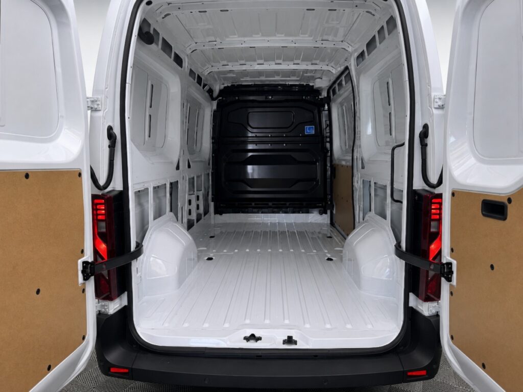 Nissan Interstar (2) - Photo 5